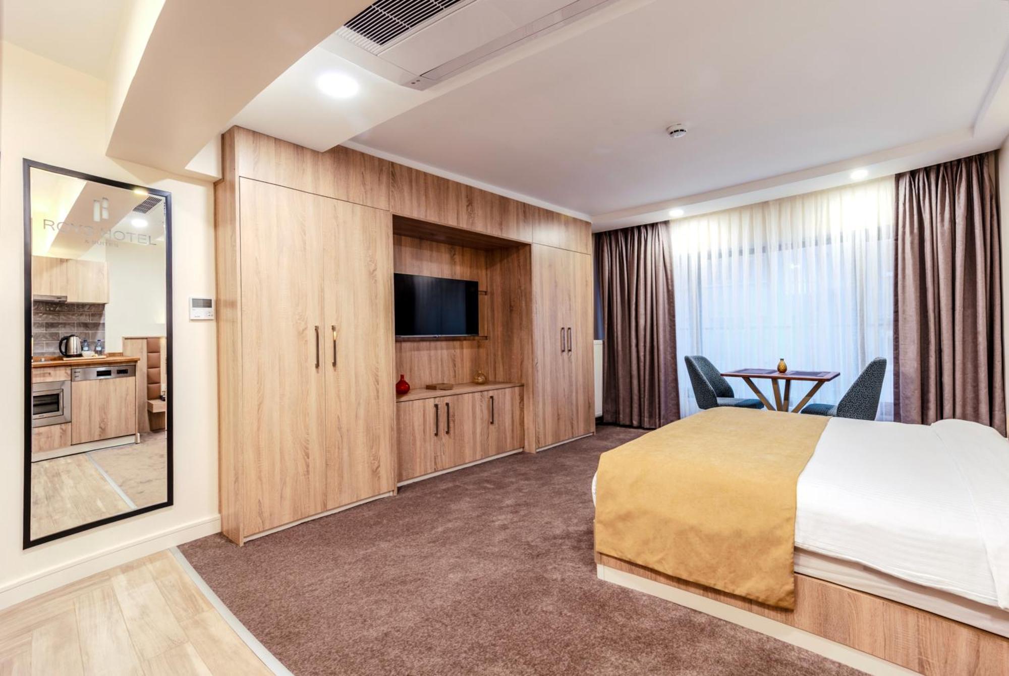 Roys Hotel & Suites Istanbul Exterior photo